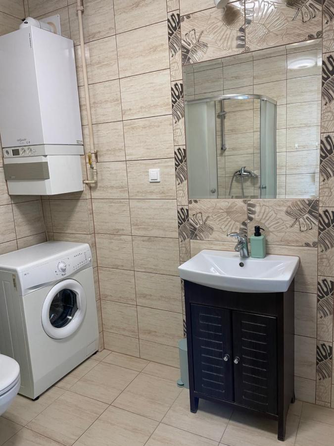 Komfortowe Studio 52 M2 W Centrum Grojca Grojec  Esterno foto
