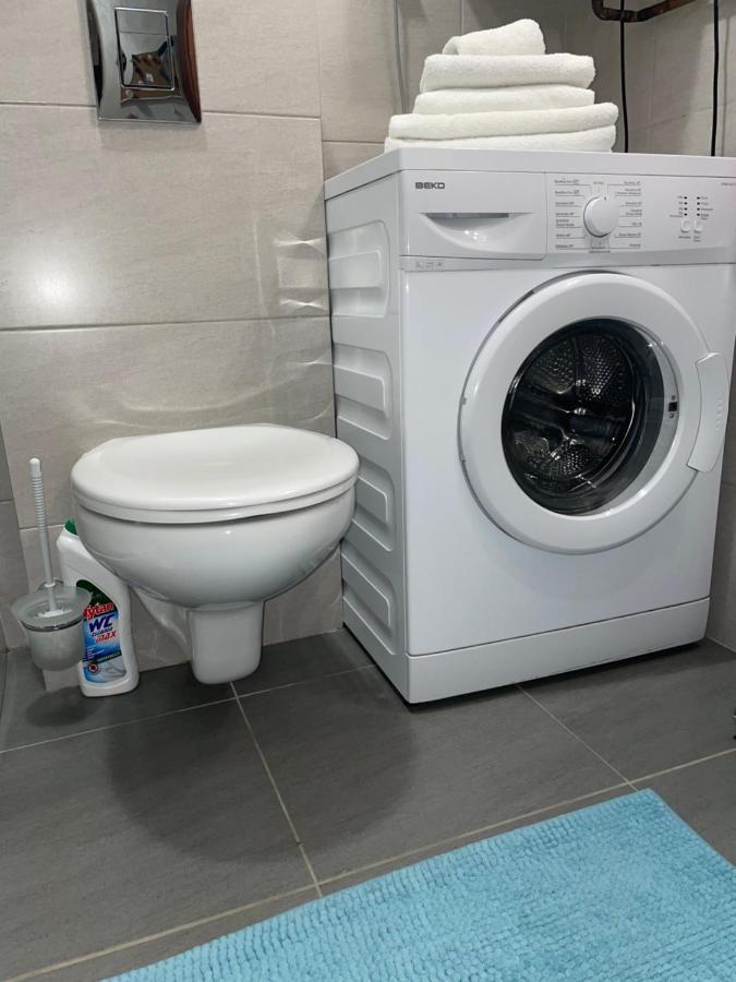 Komfortowe Studio 52 M2 W Centrum Grojca Grojec  Esterno foto